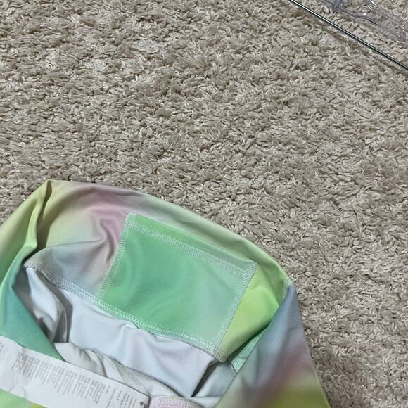 Fabletics Tie Dye Blur/Lemon Creme Boost Powerhold High Waisted 7/8 Leggings - Picture 9 of 9